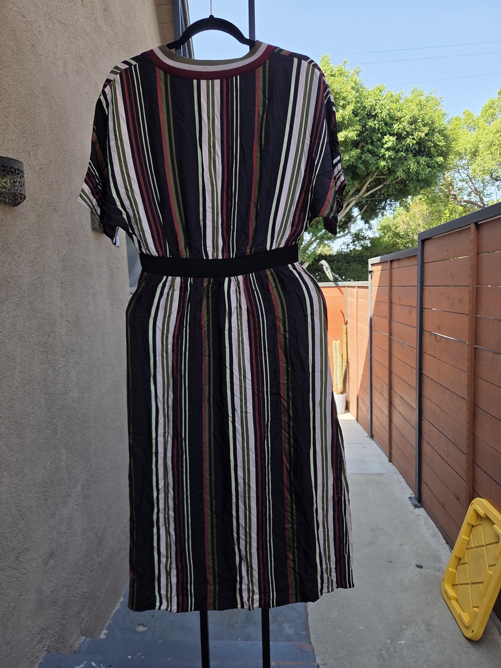 Ted Baker Safiiya Short Sleeve Striped Midi Dress (Size 2) - Picture 4 of 4